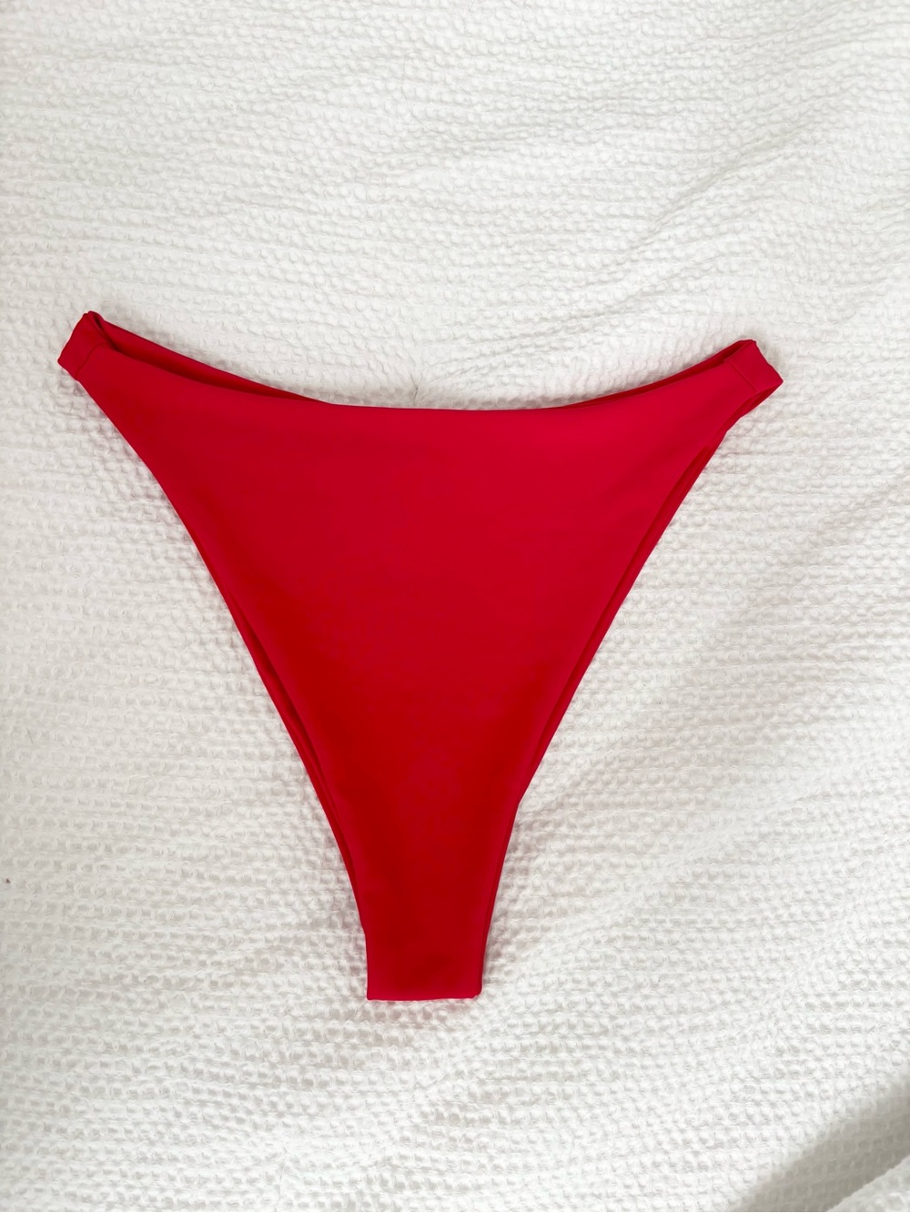 Skatie Freedom Kelly Bottoms in size Large in color red